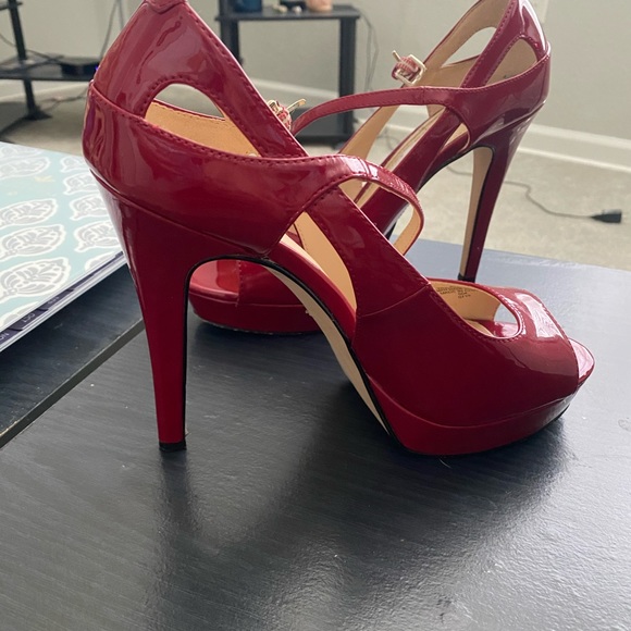 Nine West red leather heels - Picture 4 of 4